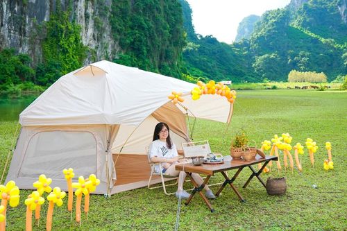 Thung lũng xanh cách Hà Nội 130km, khách tới ăn đặc sản, cắm trại, chèo thuyền