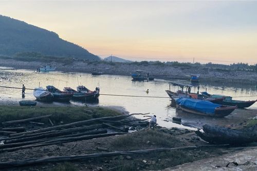 Hà Tĩnh: Tìm thấy thi thể bé trai 4 tuổi mất tích tại cống Đá Bạc