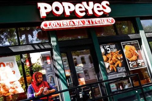 Vượt qua KFC, Popeyes trở thành chuỗi cửa hàng gà lớn thứ 2 ở Mỹ