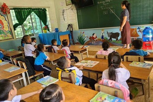 Vụ bất cập trong điều động giáo viên: Phê bình Trưởng phòng Nội vụ