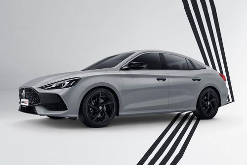 MG5 phiên bản kỷ niệm 10 năm, giá gần 380 triệu đồng, cạnh tranh với Toyota Corolla Altis