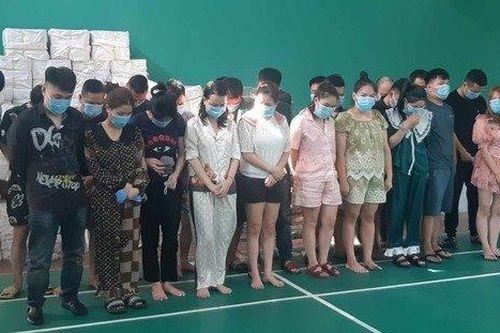 Sinh nhật đàn em, 'đại ca' tổ chức tiệc ma túy tại nhà