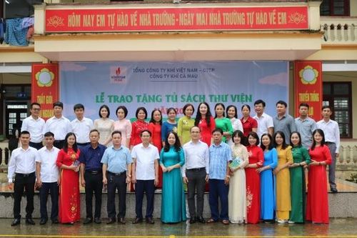 Công ty Khí Cà Mau lan tỏa văn hóa đọc đến các trường học