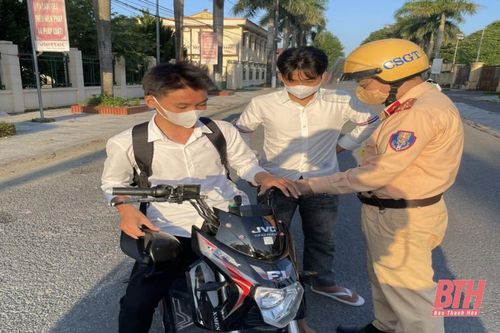 Xử lý hơn 1.400 học sinh, sinh viên vi phạm trật tự an toàn giao thông