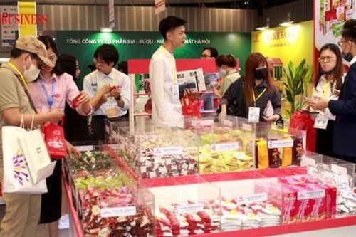 Tìm lời giải cho 'bài toán' tiêu dùng trong mùa mua sắm cuối năm
