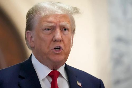 Ông Trump rớt khỏi danh sách 400 người giàu nhất Mỹ của Forbes