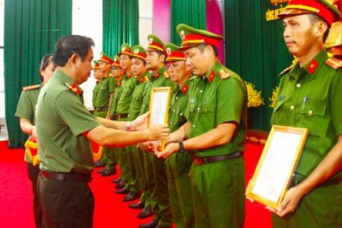 Công an tỉnh Phú Yên bổ nhiệm 34 điều tra viên Công an cấp xã