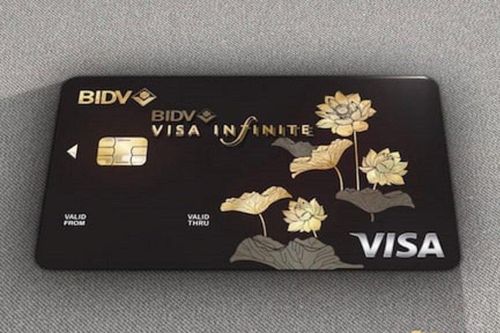 Thẻ visa đen là gì?