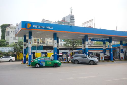 Tiếp tục sử dụng quỹ bình ổn giá xăng dầu trong năm 2024