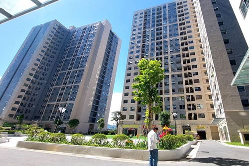 Chung cư ở Đà Nẵng mới đưa vào sử dụng 5 tháng đã thấm dột, bong tróc gạch ốp