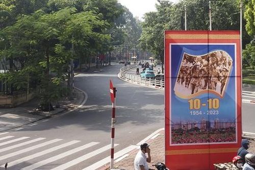 Có một Thủ đô 'khác lạ' từ góc nhìn trên xe buýt du lịch 2 tầng