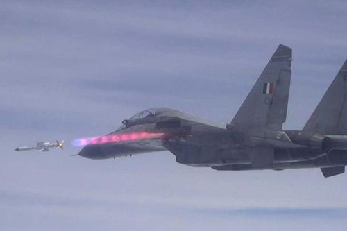 Tên lửa Astra Mk 2 khiến tiêm kích Su-30MKI bội phần đáng sợ