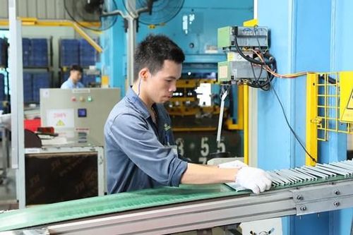 Tăng trưởng kinh tế: Nỗ lực vượt 'cơn gió ngược'
