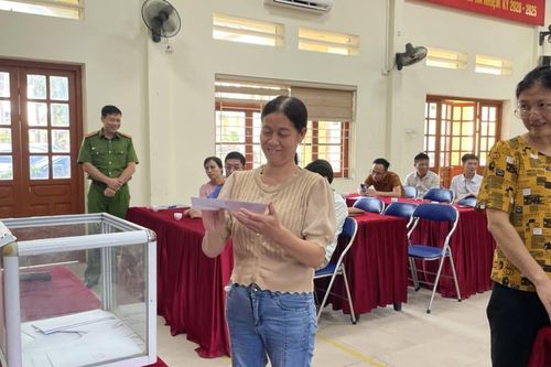 Người dân huyện Thường Tín phấn khởi bốc thăm vị trí đất tái định cư