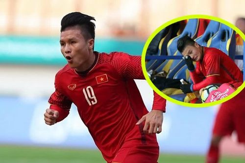 Quang Hải khóc nức nở sau khi ghi bàn giúp ĐT Việt Nam giành thắng lợi lịch sử ở giải châu Á, chủ tịch AFC nhắn tin chúc mừng