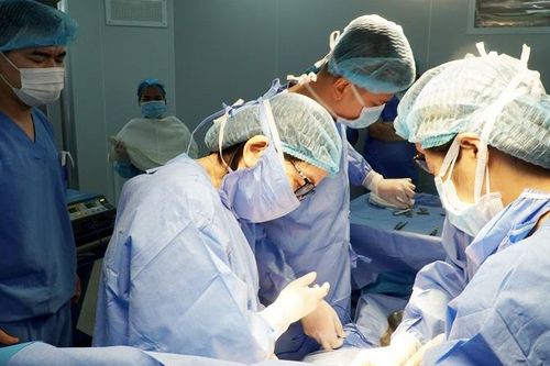 Cứu sản phụ tiền sản giật nặng, nguy cơ tử vong 30%