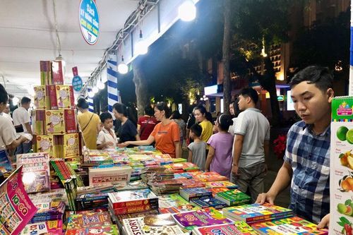 Khai mạc Hội sách Hà Nội với chủ đề 'Thắp lửa tri thức - Kiến tạo tương lai'