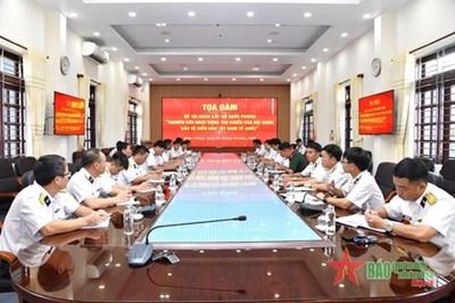 Tọa đàm 'Nghiên cứu hoạt động tác chiến của Hải quân bảo vệ biển, đảo Tây Nam Tổ quốc'