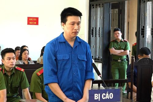 Tham ô, chiếm đoạt tiền tỷ