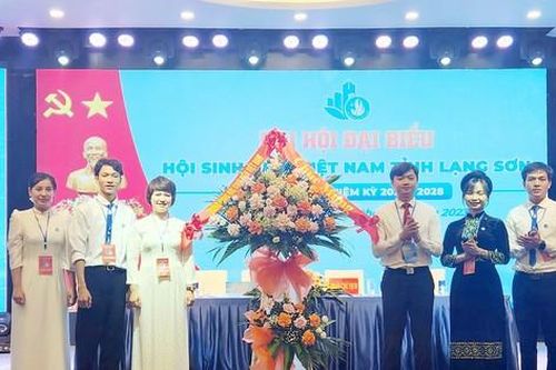 Chăm lo và nghiên cứu phát huy bản sắc trong sinh viên dân tộc thiểu số Lạng Sơn