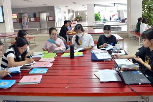 Vừa nhập học đã xin chuyển ngành