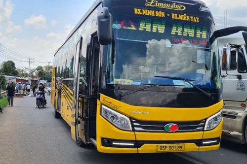 Đồng Nai: Xe khách giường nằm tông chết 1 người đi xe máy trên Quốc lộ 1