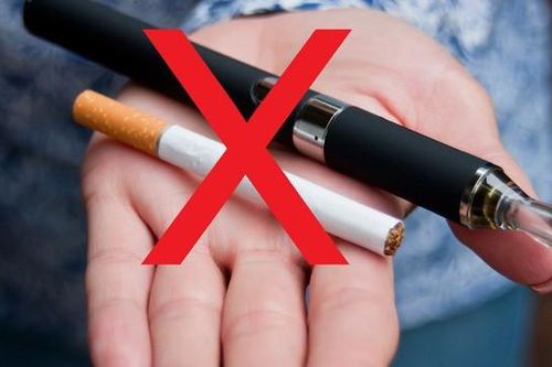 Hà Nội: Hai đối tượng vờ mua thuốc lá rồi cướp tài sản