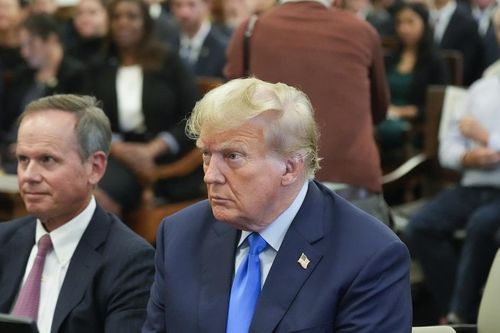 Cựu Tổng thống Mỹ Donald Trump sẵn sàng làm Chủ tịch Hạ viện tạm thời