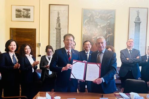 Trường Đại học Luật Hà Nội mở rộng hợp tác với các Trường Đại học hàng đầu tại Italia