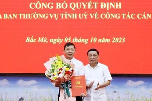 Hà Giang công bố quyết định về công tác cán bộ