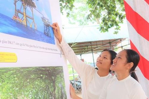 Đắk Lắk trưng bày những tư liệu quý về Hoàng Sa, Trường Sa