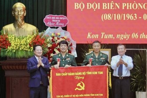Bộ Quốc phòng tặng Bằng khen cho Bộ đội Biên phòng Kon Tum