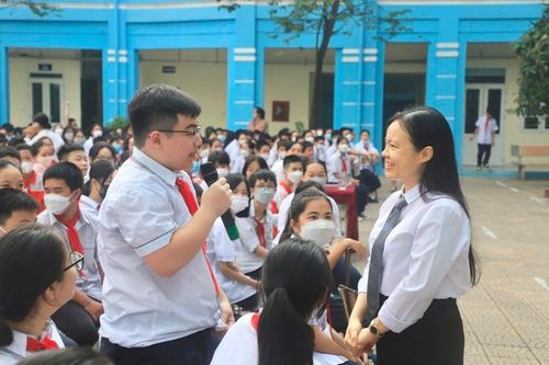 Vai trò của Luật sư trong tham gia xây dựng các văn bản pháp luật, trợ giúp pháp lý cho người dân