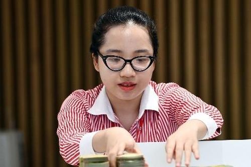 Lãi suất ngân hàng 6/10/2023: Gửi tiền kỳ hạn 6 tháng ở đâu lãi cao nhất?