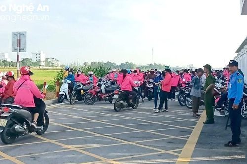 Gần 1.000 công nhân Công ty TNHH Viet Glory đã quay lại làm việc