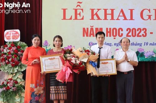 Trường Trung cấp dân tộc nội trú Nghệ An tổ chức lễ khai giảng năm học mới