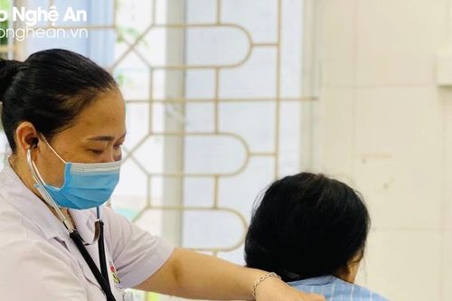 Tự ý dùng thuốc kháng sinh, một người phụ nữ ở Nghệ An bị sốc phản vệ