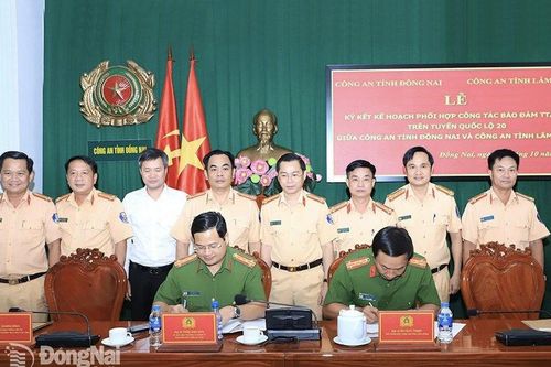 Công an tỉnh Lâm Đồng và Đồng Nai phối hợp đảm bảo ATGT trên QL20