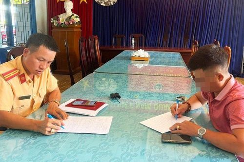 Xử lý người đàn ông ở Vũng Tàu 'báo chốt' CSGT đo nồng độ cồn