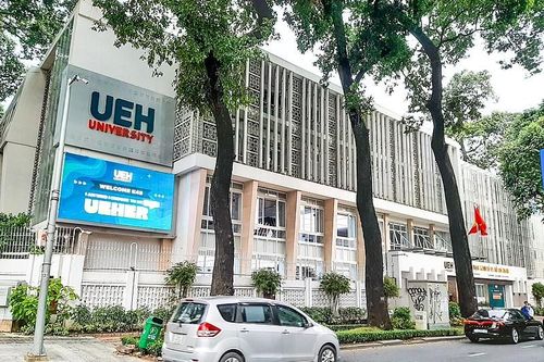 Chuyển Trường đại học Kinh tế Tp Hồ Chí Minh thành Đại học Kinh tế Tp Hồ Chí Minh