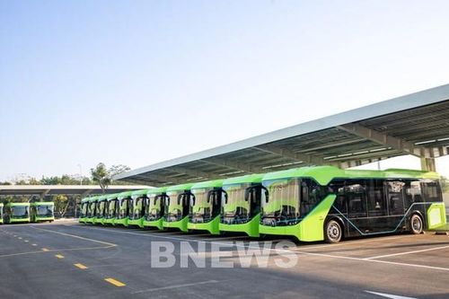 Đề xuất mở tuyến buýt điện kết nối sân bay Tân Sơn Nhất và thành phố Thủ Đức