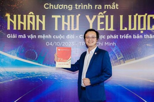 Giải mã vận mệnh cuộc đời qua hồ sơ Nhân Thư Yếu lược của Phong thủy Tam Nguyên