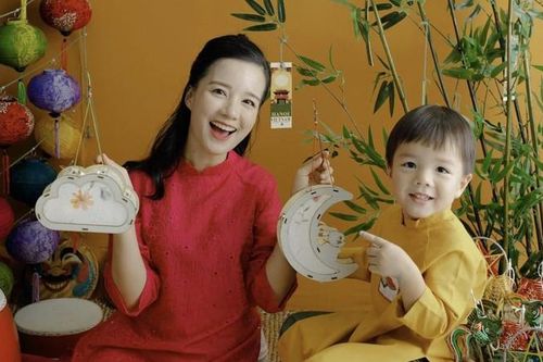 MC Minh Trang 'dù đã làm mẹ, làm vợ, phụ nữ nên yêu thương bản thân mình'