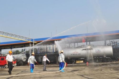 Công đoàn Xăng dầu Việt Nam: Nâng cao chất lượng an toàn vệ sinh lao động và phòng, chống cháy nổ