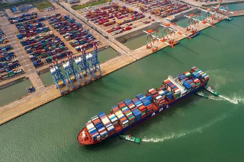 Vượt thách thức đưa ngành logistics Việt Nam hướng đến 'con đường màu xanh'