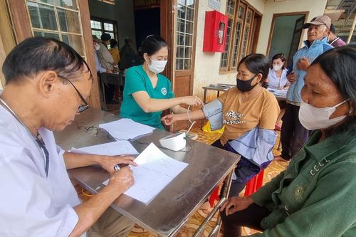 Đak Đoa: Khám bệnh, phát thuốc miễn phí cho người dân có hoàn cảnh khó khăn
