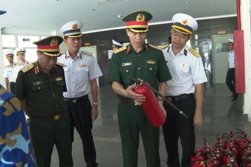 Bộ Tổng tham mưu kiểm tra công tác phòng, chống cháy nổ và cứu hộ, cứu nạn tại Vùng 4 Hải quân