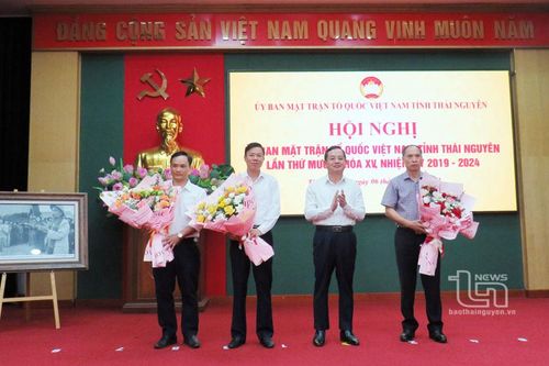 Đồng chí Dương Văn Tiến giữ chức Chủ tịch Ủy ban MTTQ tỉnh