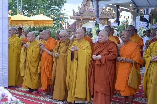 Hòa thượng Chủ tịch Hội đồng Trị sự và các đoàn viếng tang Trưởng lão Hòa thượng Dương Nhơn