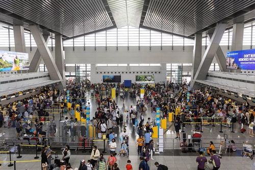 42 sân bay Philippines báo động do cảnh báo nổ